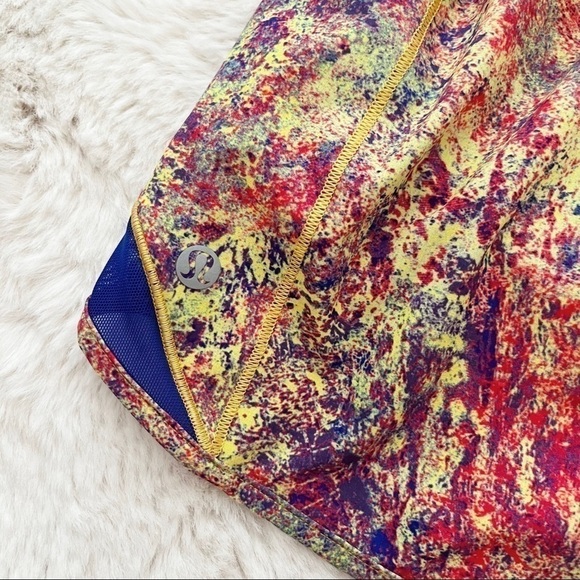 lululemon | Seawheeze 2019 Limited Edition Hotty Hot Shorts Size 4 - Picture 4 of 6